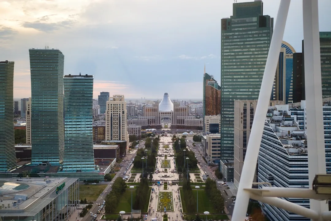 Astana ko'chalari — Qozog'iston vizasi