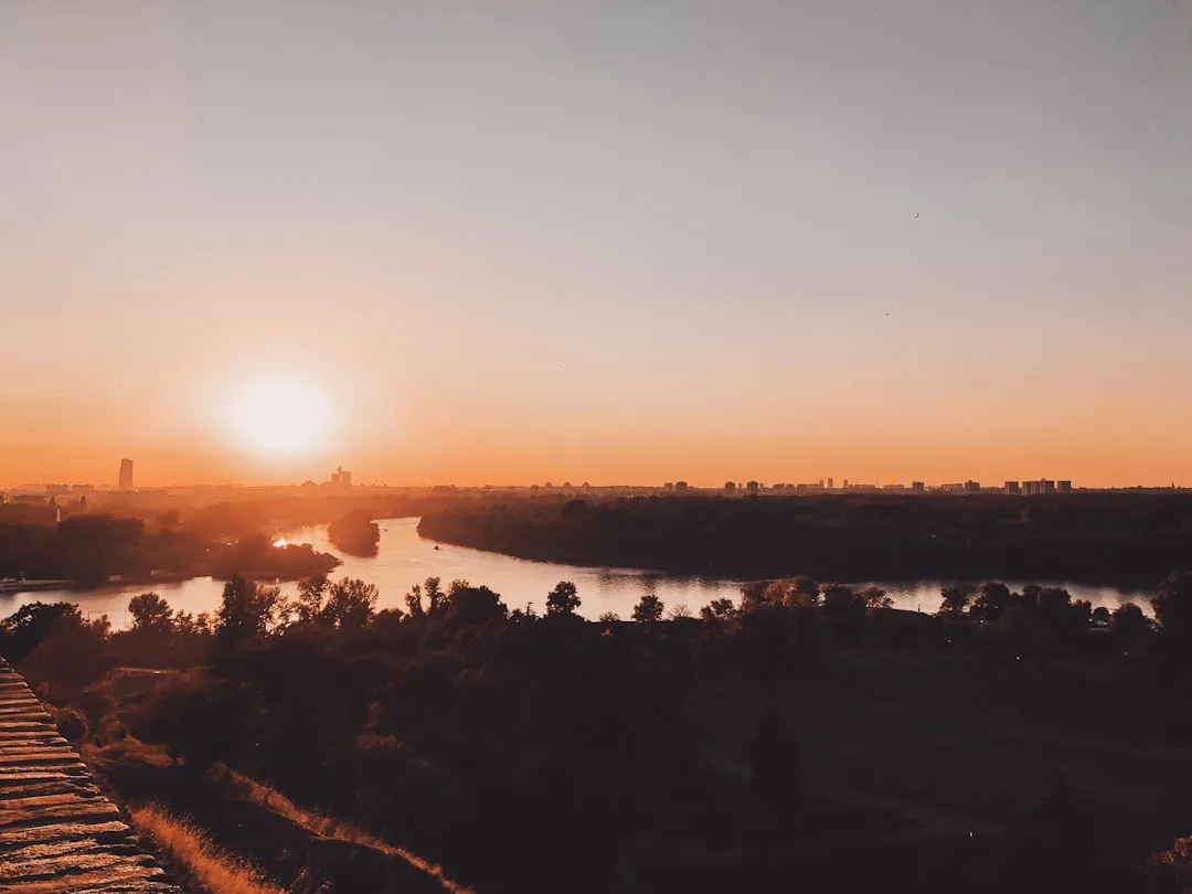 Toshkentdan Belgrad parvozi — narx va bron
