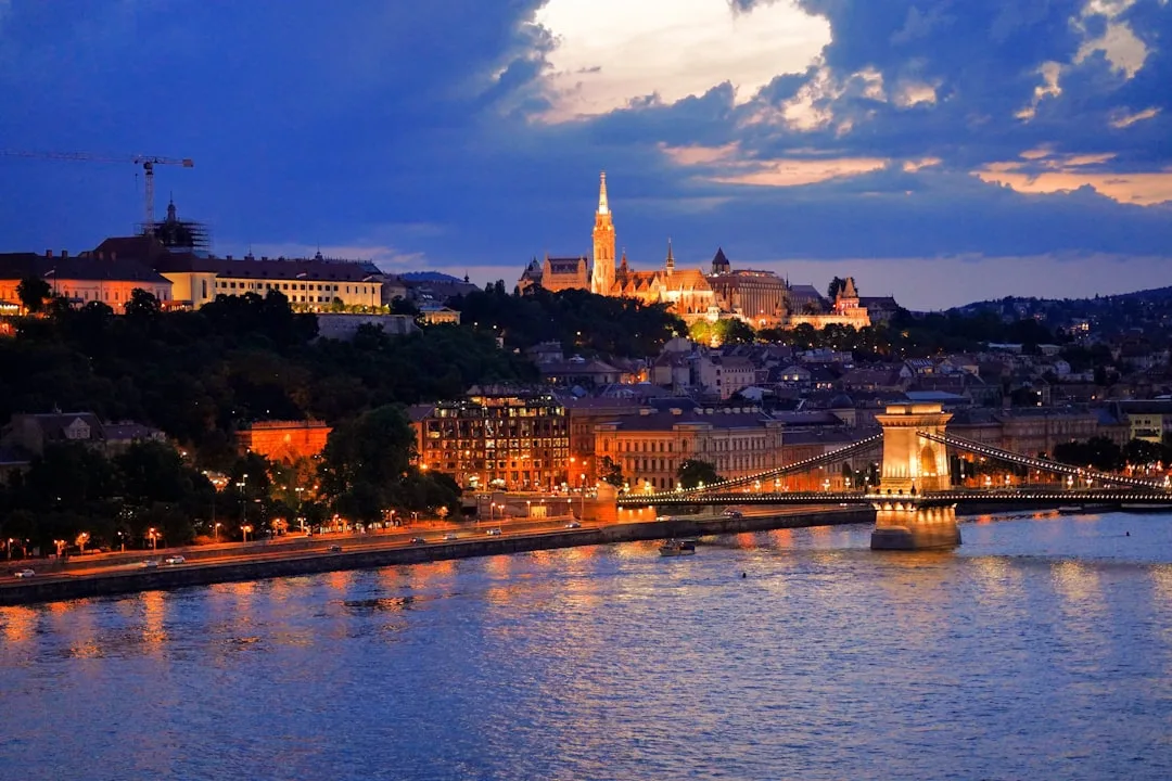 Budapesht ko'chalari — Vengriya vizasi