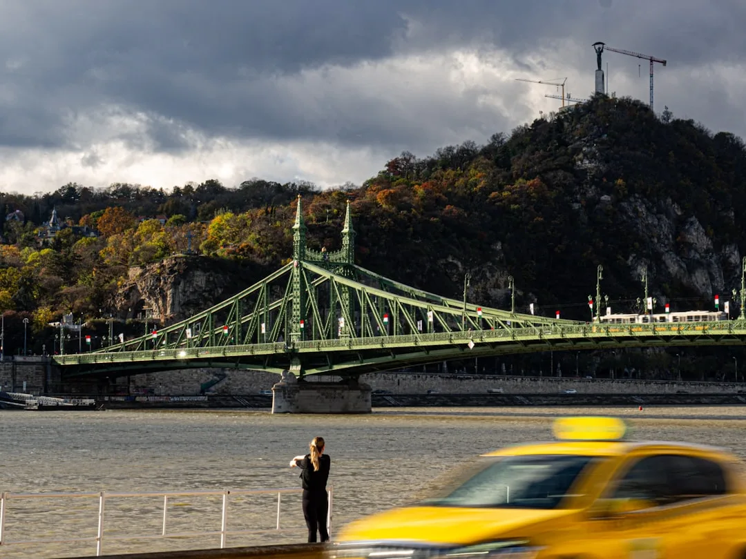 TAS → BUD — Budapesht parvoz