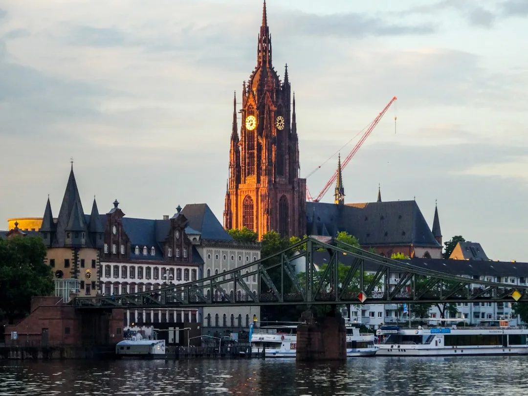 TAS → FRA — Frankfurt parvoz