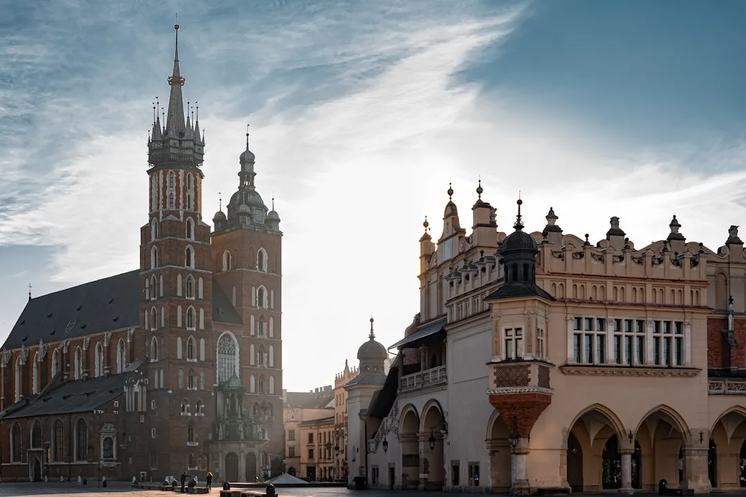 TAS → KRK — Krakov parvoz