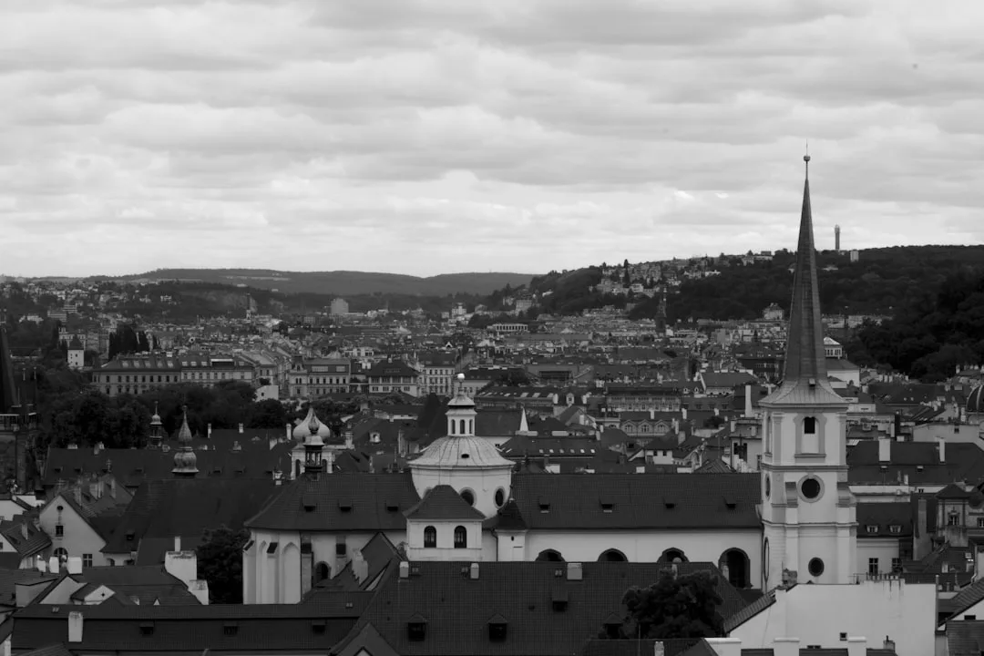 Toshkentdan Praga parvozi — narx va bron