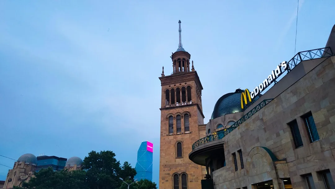 Tbilisi ko'chalari — Gruziya vizasi