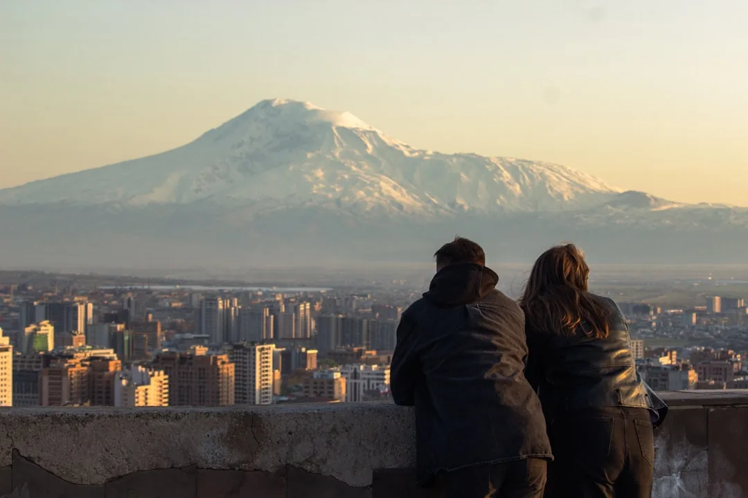 Toshkentdan Yerevan parvozi — narx va bron